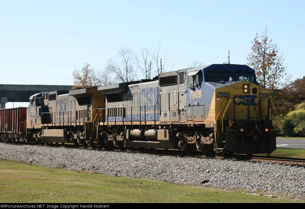 CSX 7908 & 9037 lead train F728
